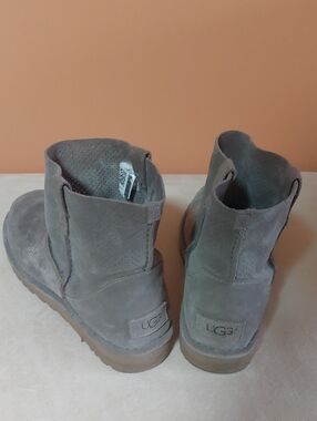 UGG Short Suede Ankle Boots in Grey-Taupe